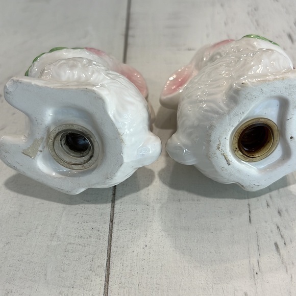 Vintage salt and‎ pepper, bunny shakers - Picture 4 of 6